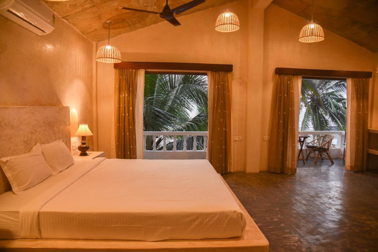 Silent Beach Resort Mandrem Exterior photo