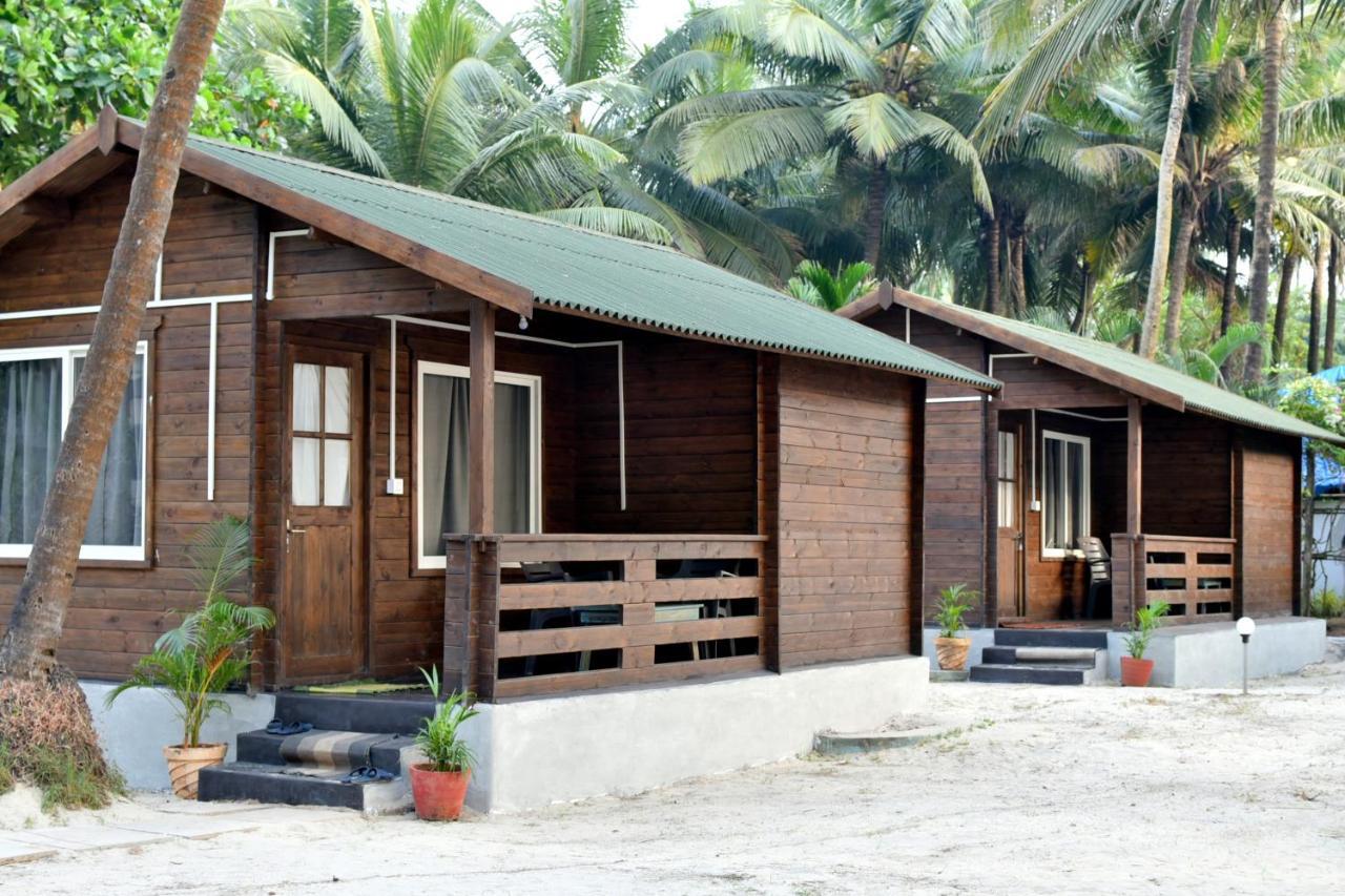 Silent Beach Resort Mandrem Exterior photo
